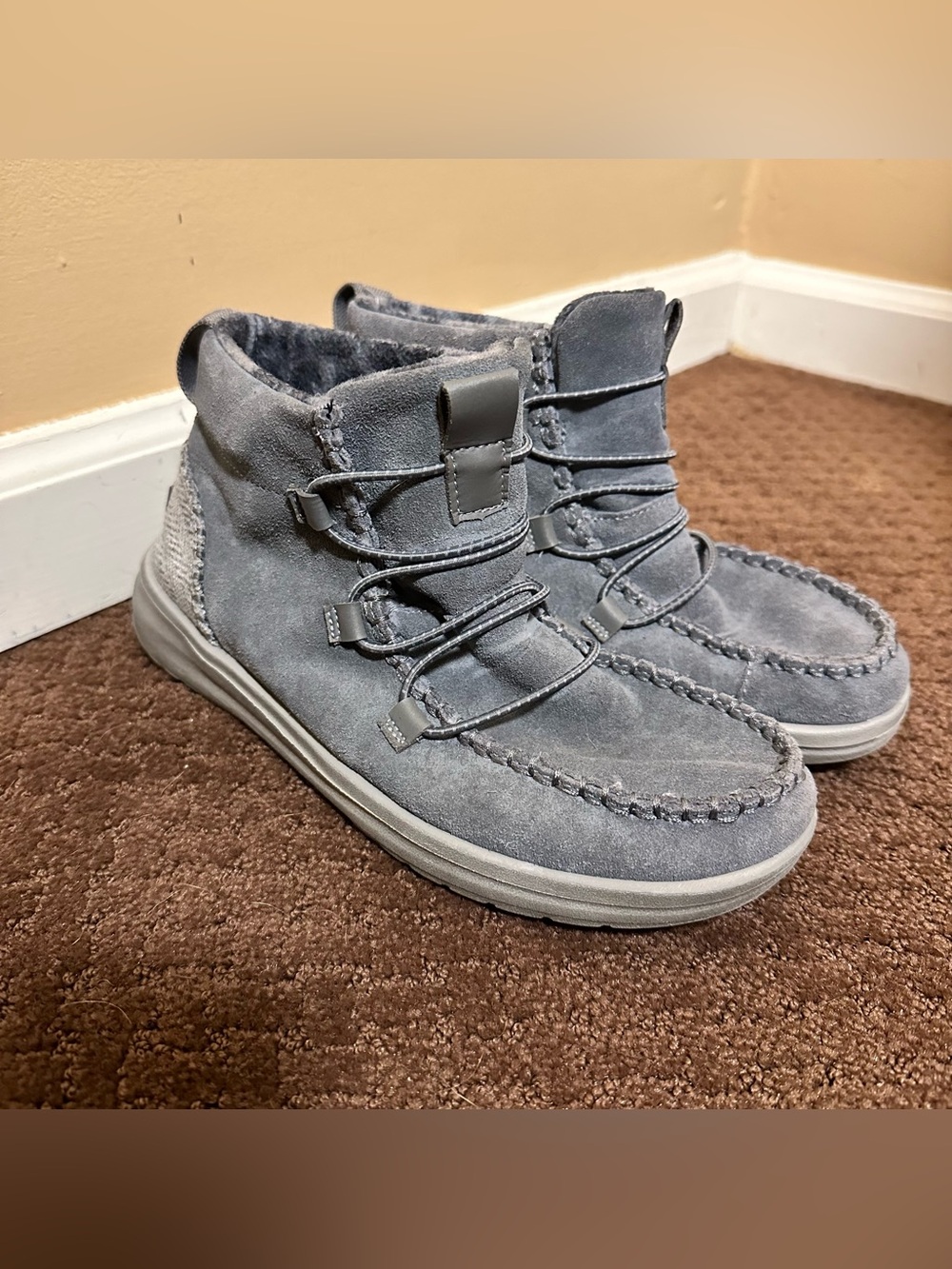 Hey Dude Women's Eloise Suede Carbon Shoes Size 8